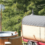 Sauna & Whirlpool unter freiem Himmel