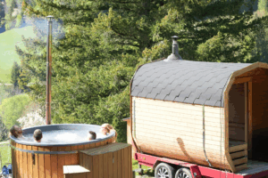 Sauna & Whirlpool unter freiem Himmel